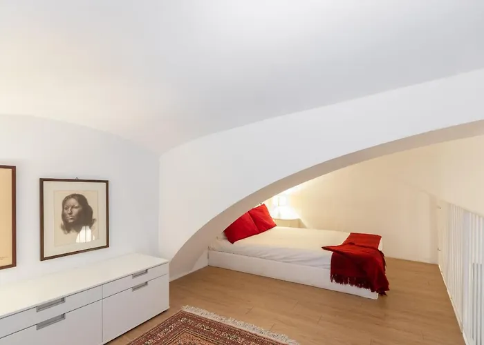 Charming Studio Near Piazza Castello By Wonderful Italy